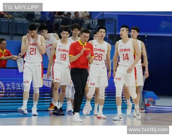 赛后分析:北京篮球队与上海篮球队的表现与状态对比解析 赛后分析:北京篮球队与上海篮球队的表现与状态对比解析