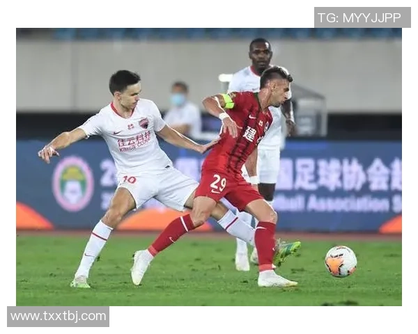 赛后分析:西安足球队与深圳足球队球员个人能力全面对比与评估 赛后分析:西安足球队与深圳足球队球员个人能力全面对比与评估