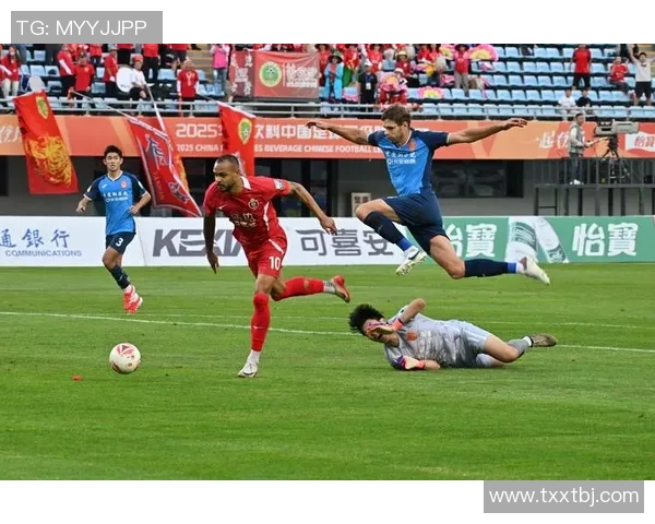 重庆羽毛球队包夹战术分析与成败得失探讨